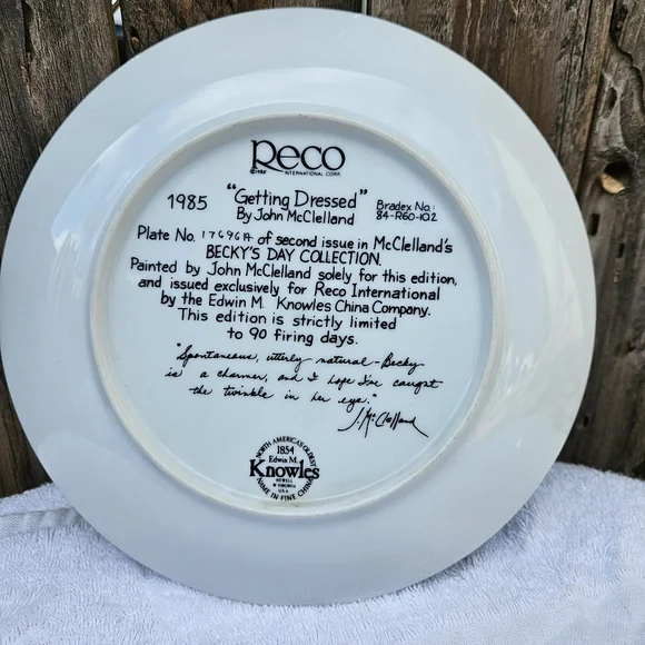 Getting Dressed Decorative Plate with Girl and Doll  1985 - Picture 15 of 15